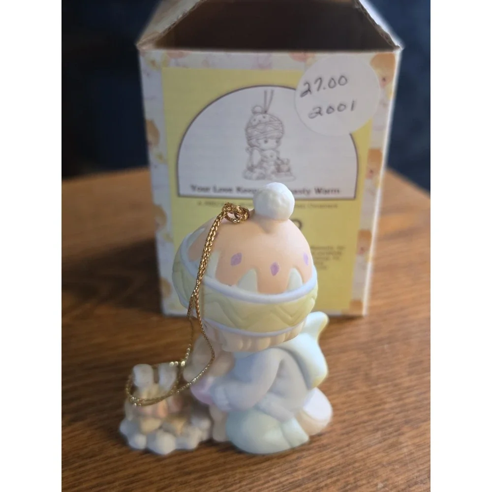 Precious Moments ORNAMENT ~‎ YOUR LOVE KEEPS ME TOASTY WARM 2000 795577